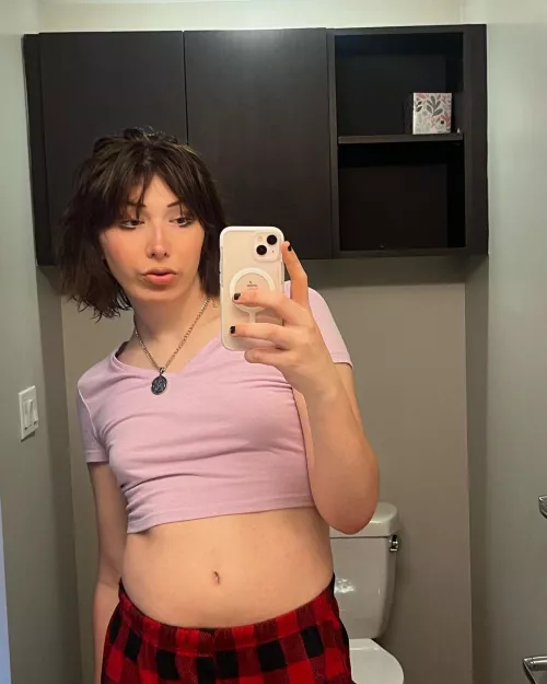 thought i look feminine here 🥺