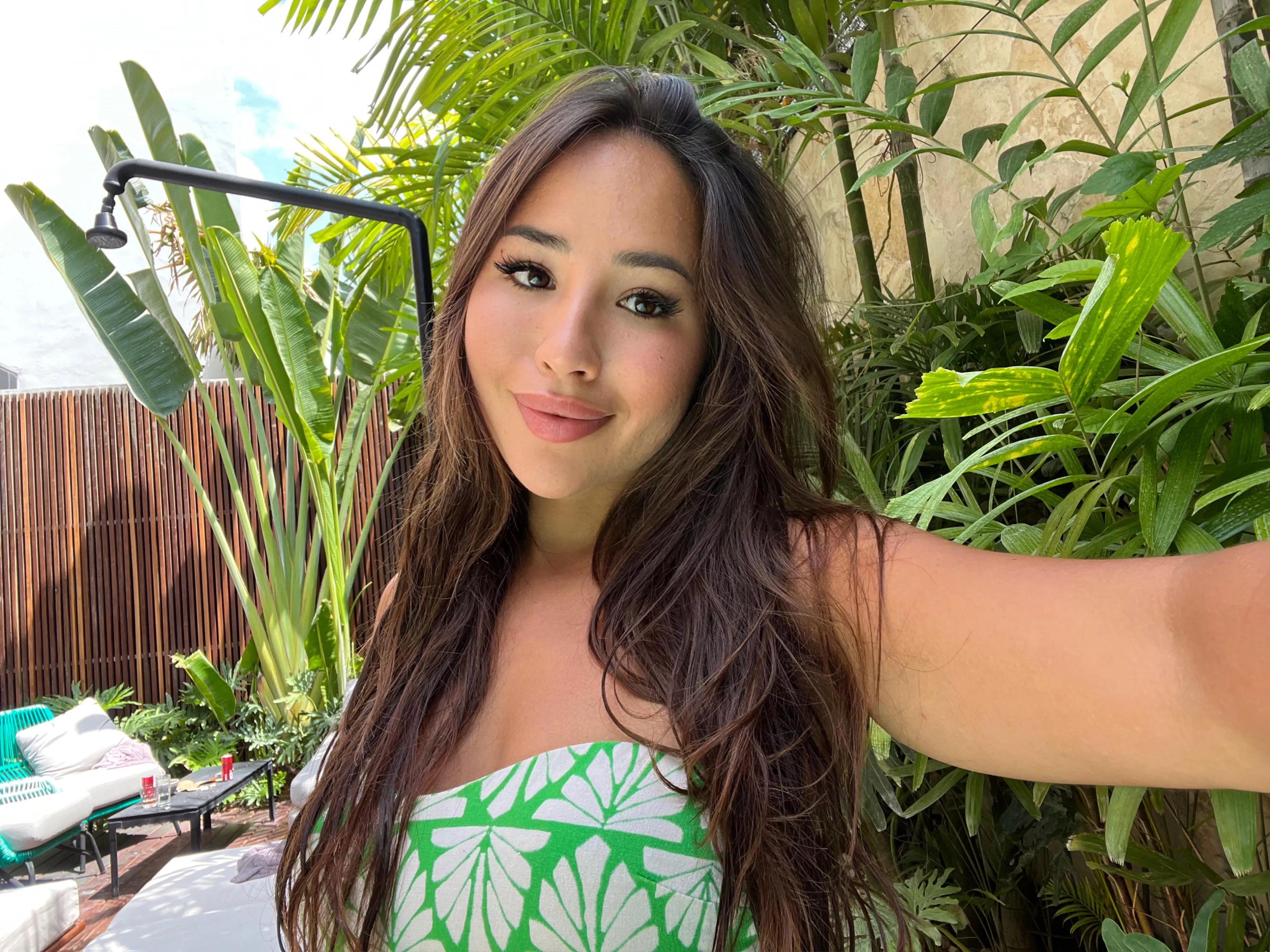 Today I arrive in the best mood in a long time, and I want to share my smile with you