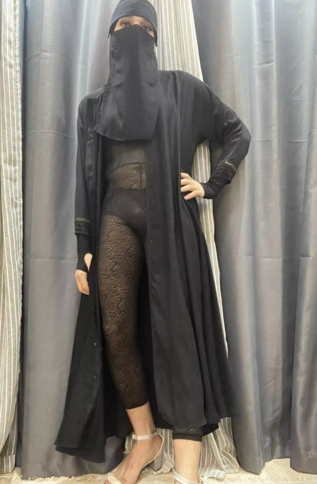 U enter my room and find me like rhis wyd ?