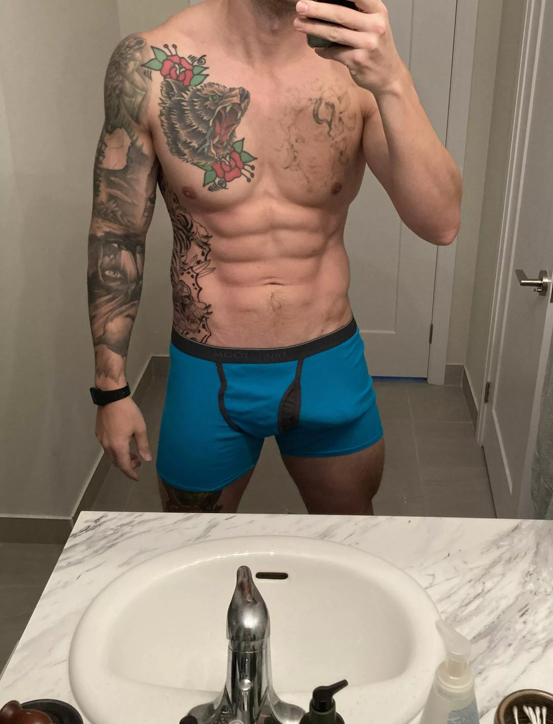 Who’s sucking me off tn?