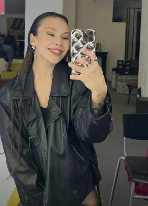 Would you use your teeth to take my panties off?