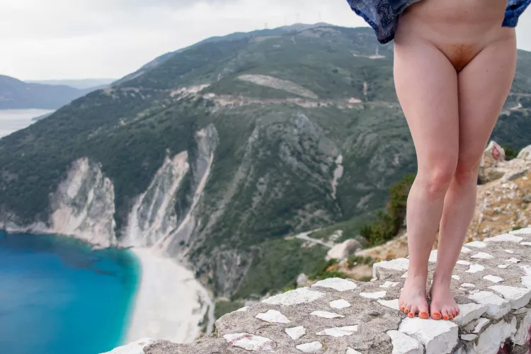 You enjoy the view, babe?