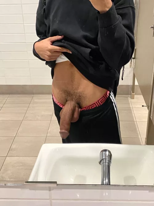 (18) school bathrooms have the best mirrors