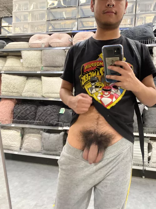 [29] Give it a lick in the Walm4rt aisle bro?