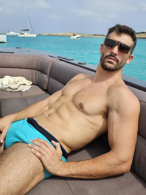 [35] Fill in the blanks: I ____ your ____ and then we ____ 😏