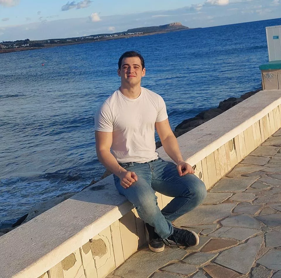 Another gay bro gone mild