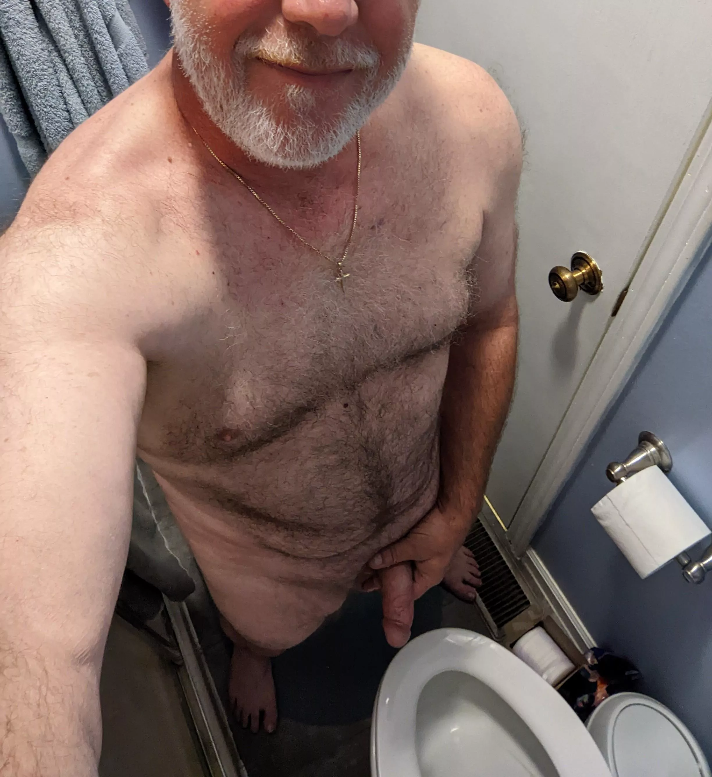 Anybody wanna join me in the shower? (52)
