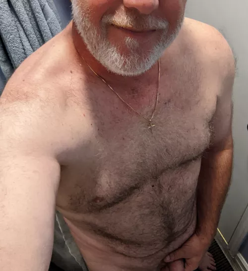 Anybody wanna join me in the shower? (52)