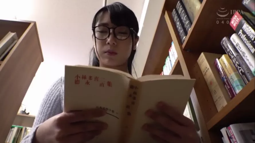 Anyone know who this is and code? Much appreciated!