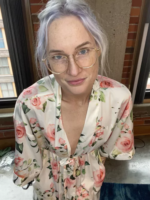 Countless Frecks + Purple/Gray Hair 🤓