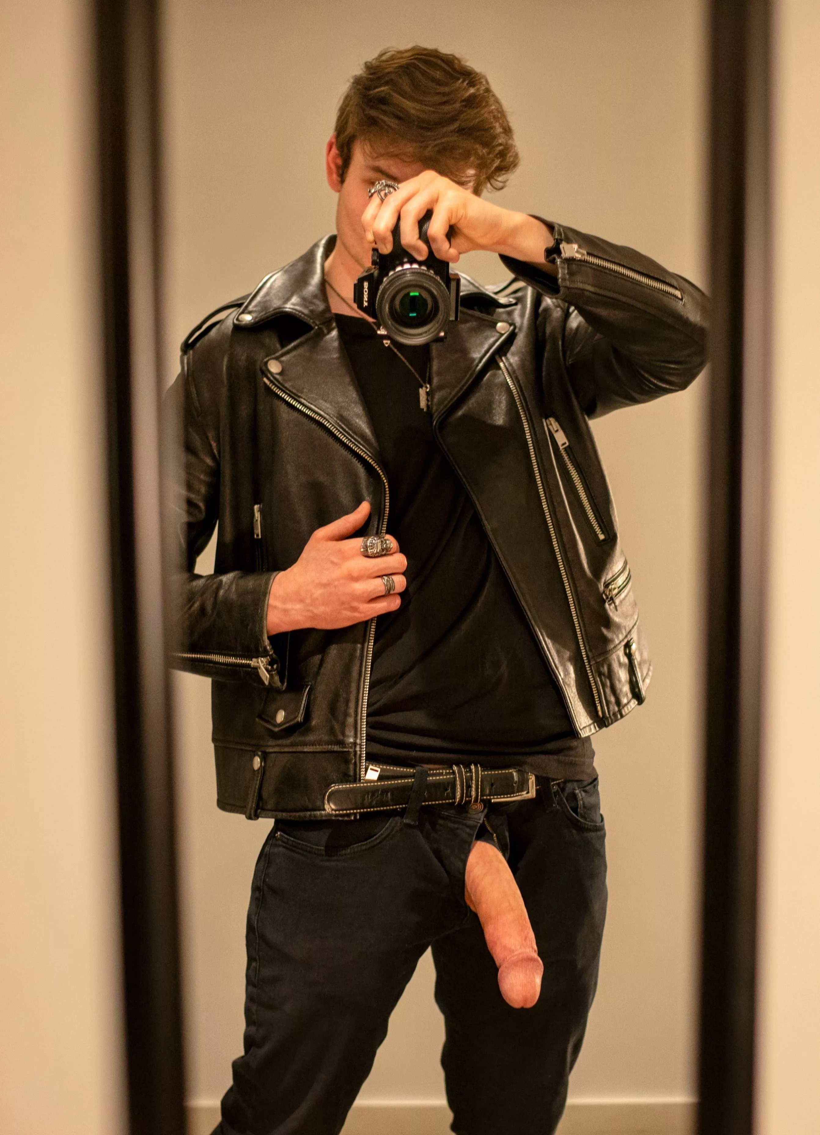 Do you think it tastes as good as it looks? 👅🖤