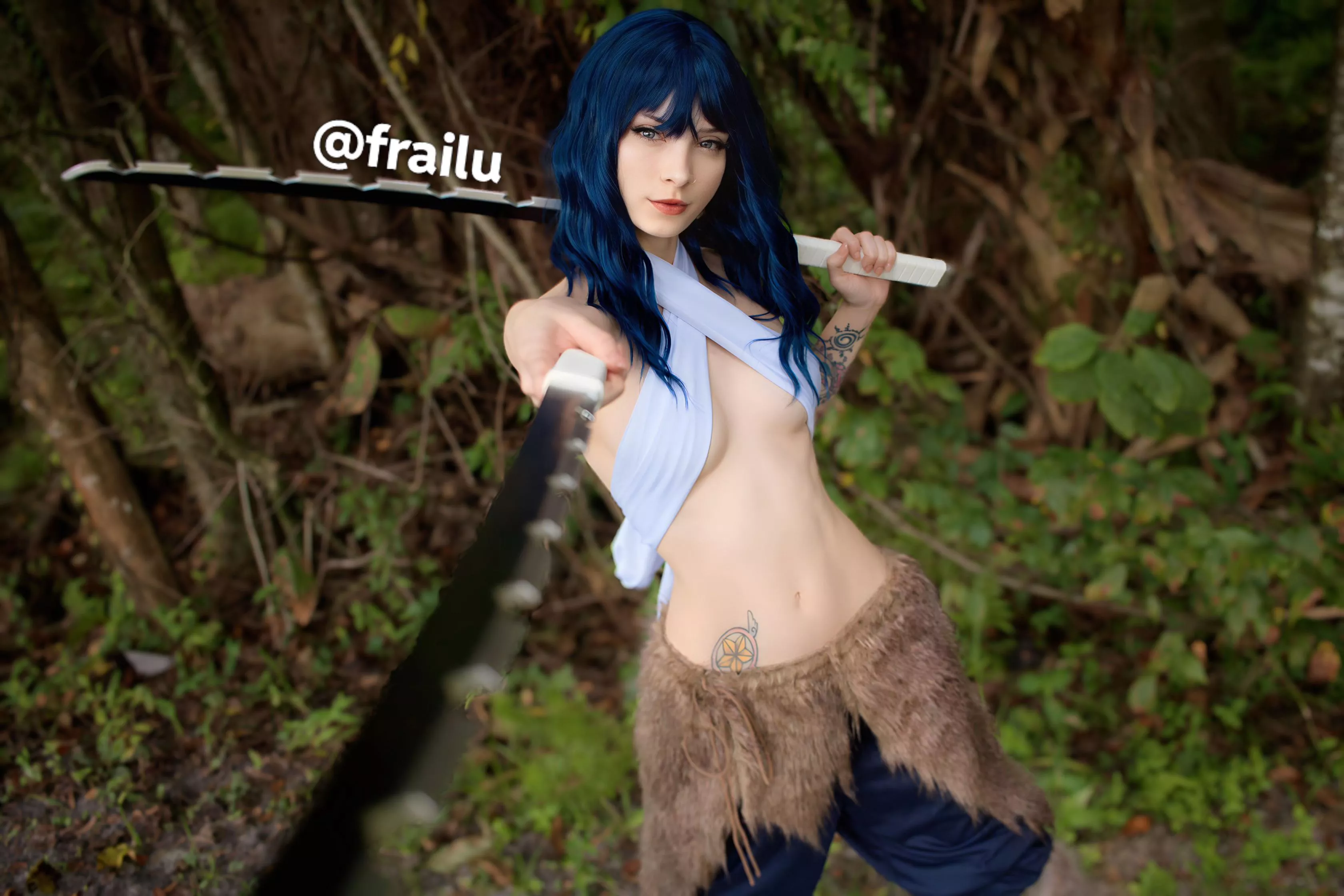 Female Inosuke cosplay