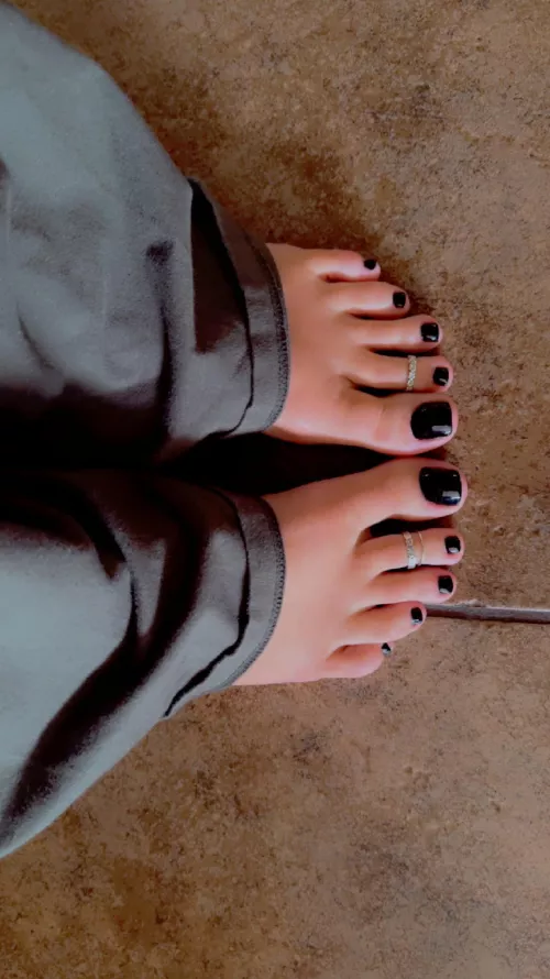 First time ever doing black... thoughts?🙈🖤