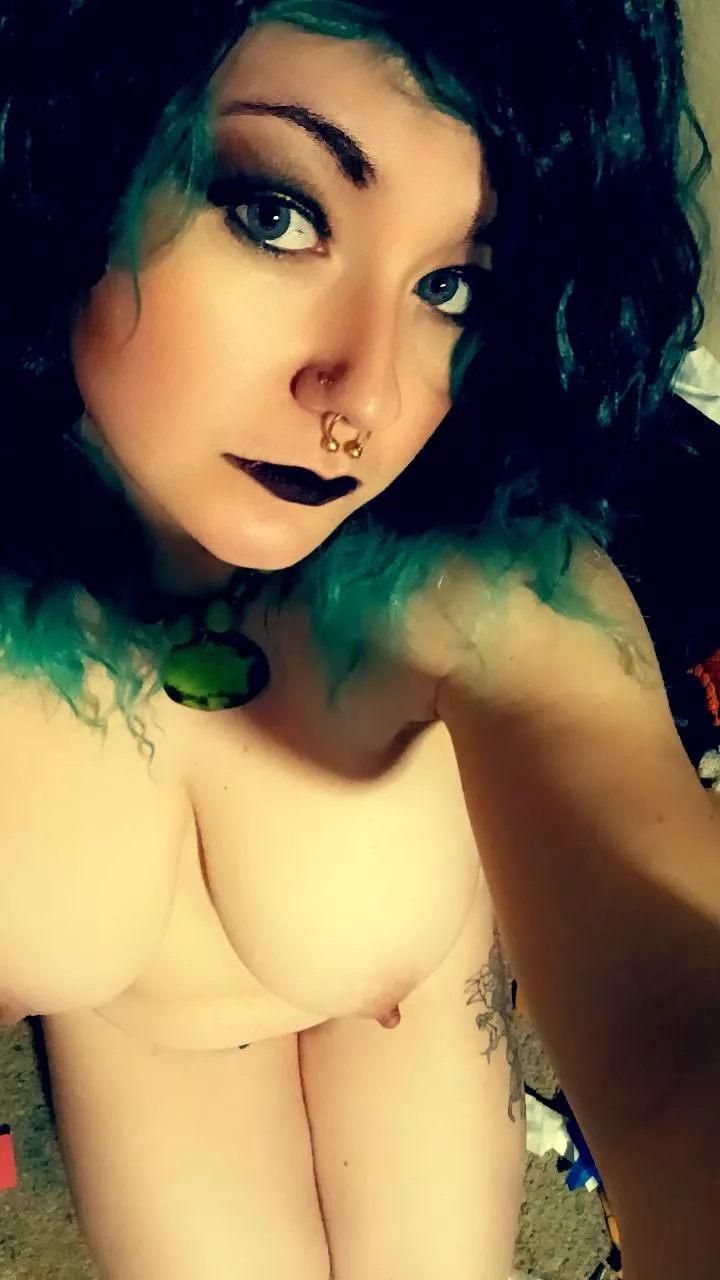 Giving off Medusa vibes, lol💕