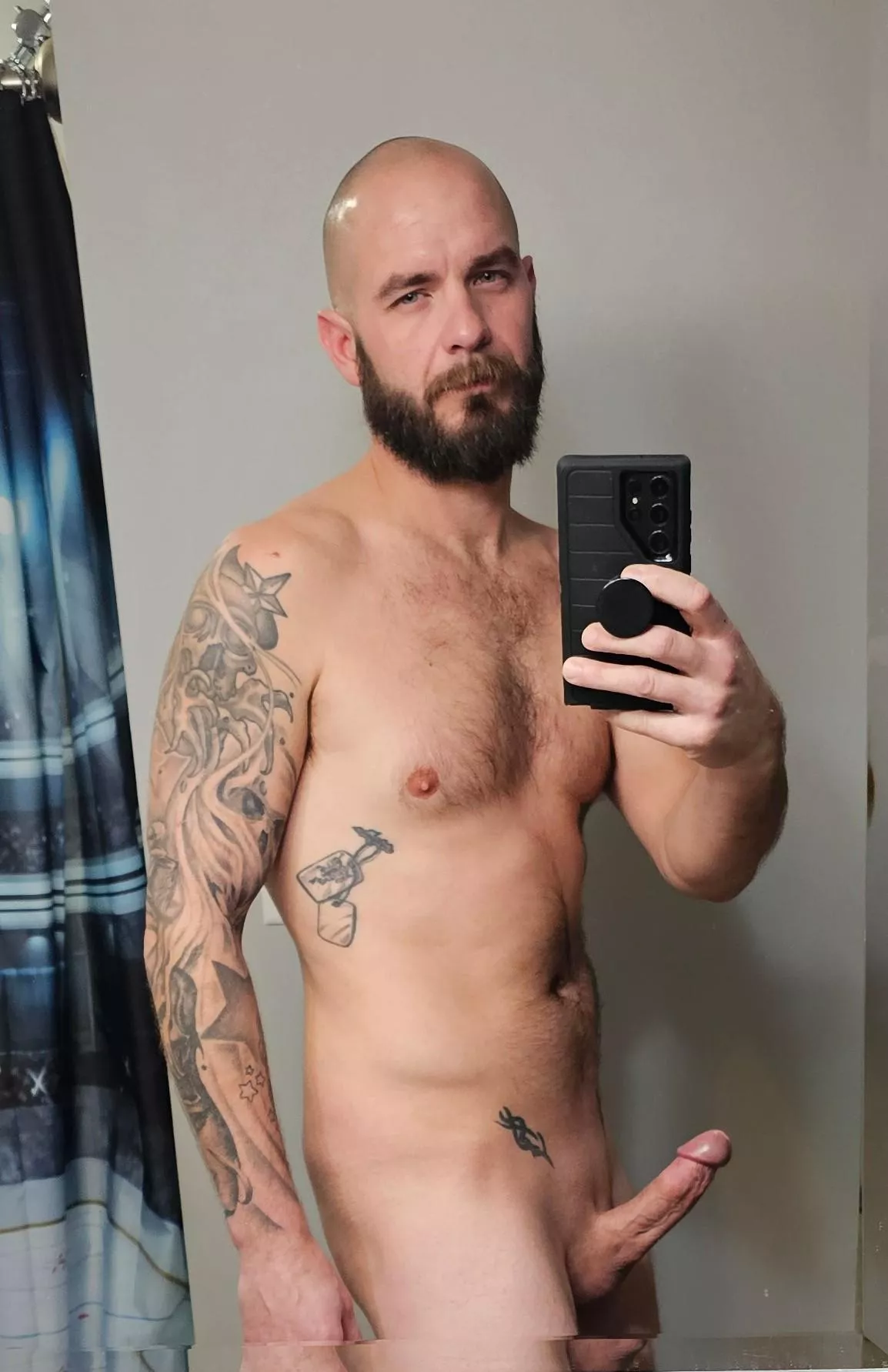 Gonna be cold this weekend, let's keep each other warm with our body heat! 😈