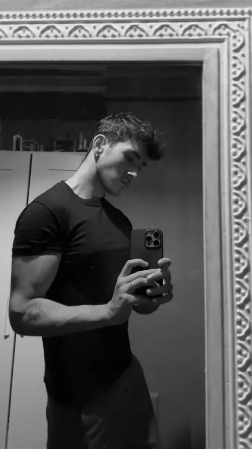 Happy Friday๐ฅณ