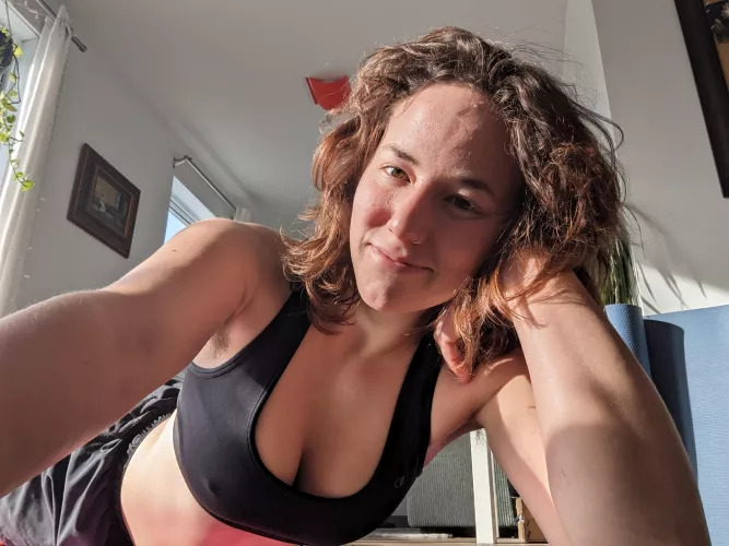 haven't shaved in weeks, and just finished a workout 🤪