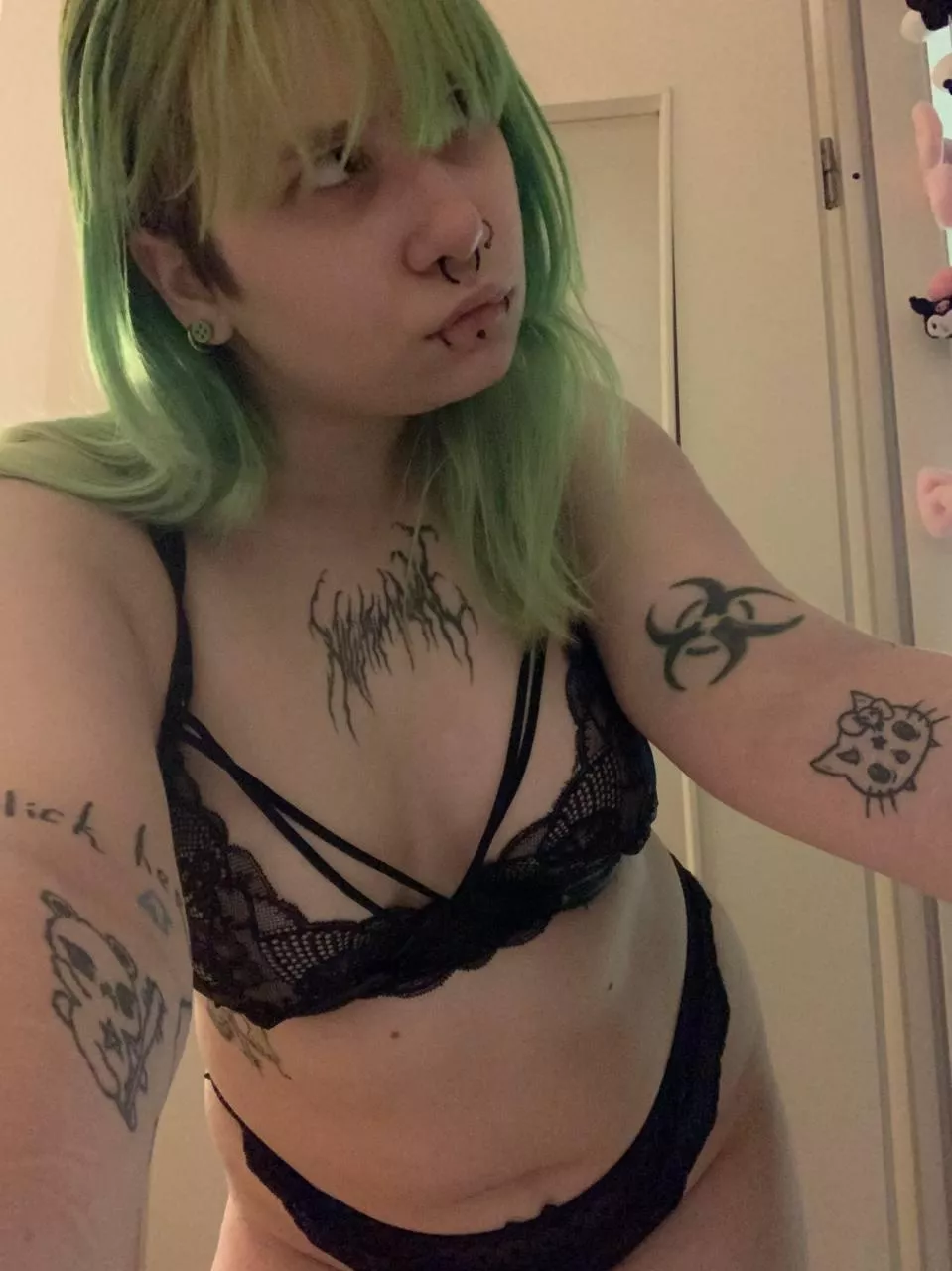 i did my first tattoo at 13, now u can see them all on my 18yo body