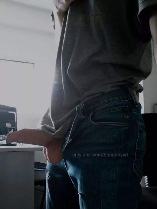 i had to do this at office, hope the cameras wont see this