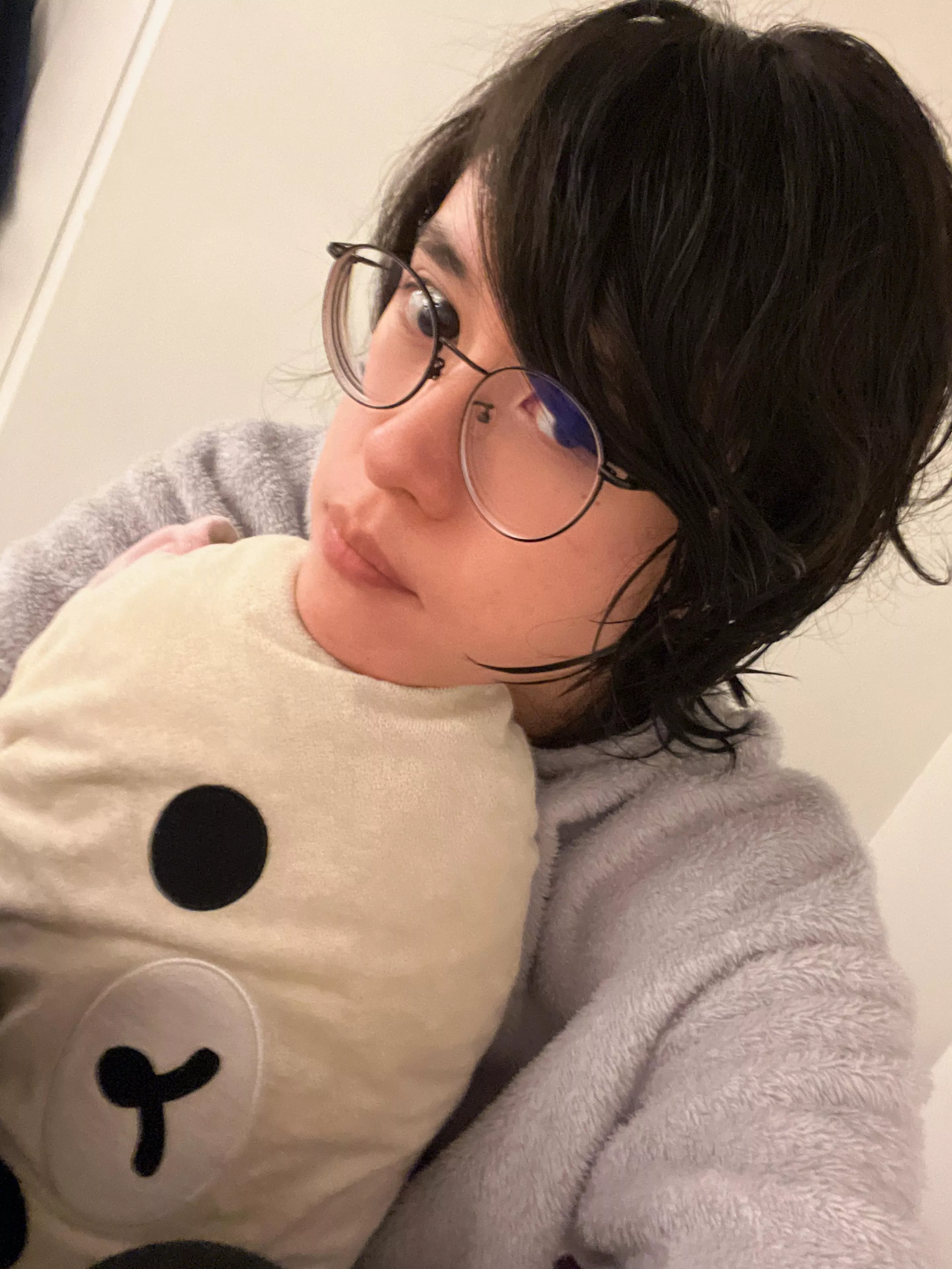 I just took a shower. My hair is not dry yet 🦁