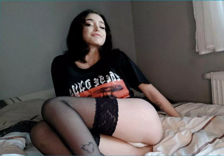 I love wearing thigh highs for you