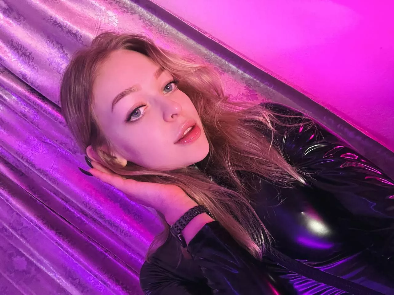 I need a hole for my big black cock?