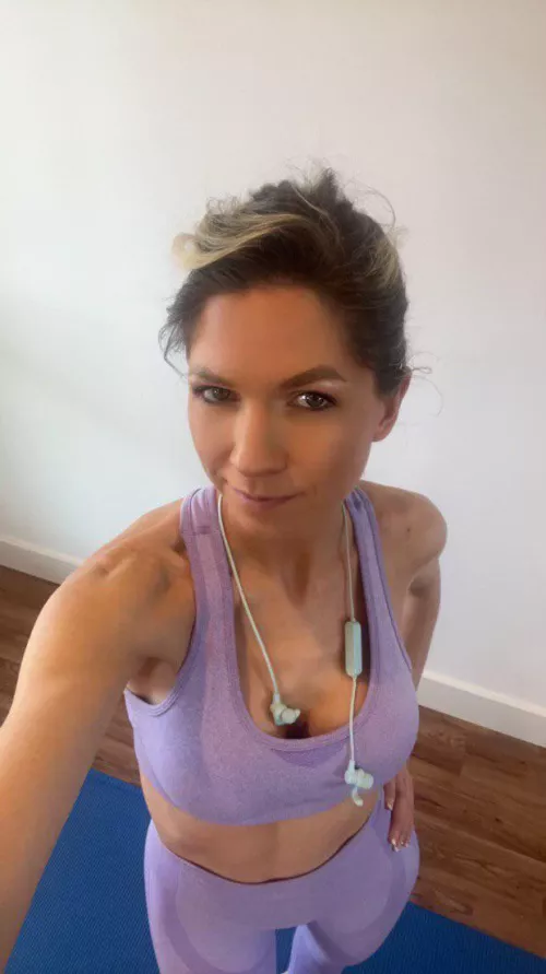 I’m about to head to the gym(f40)