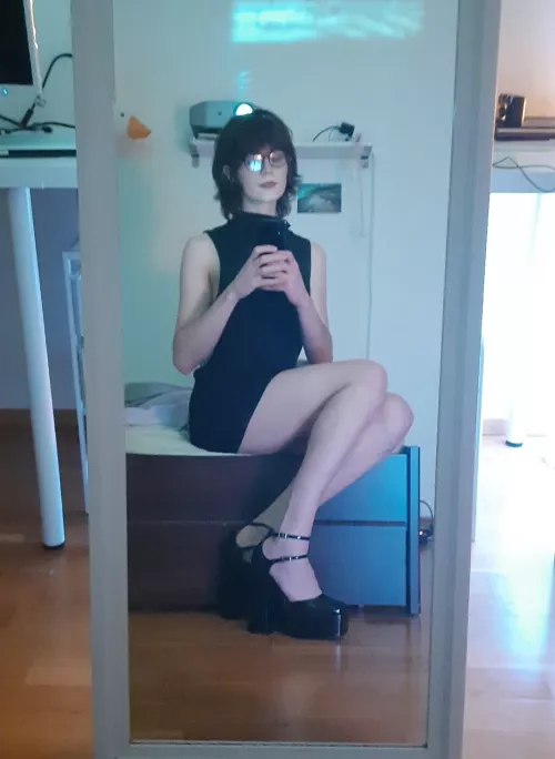 I'm in love with this heels 🖤