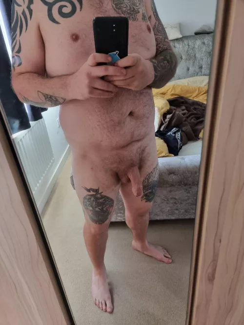 Just a chubbydude who hates his body shape!