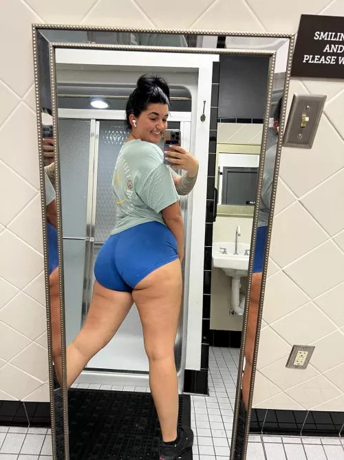 Just your wholesome gym selfie