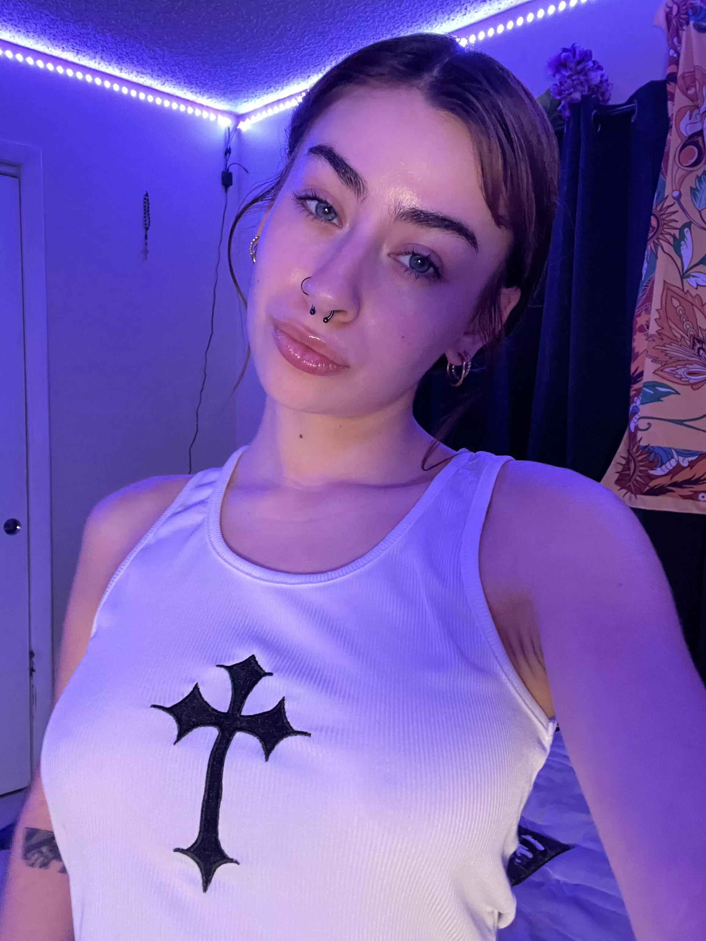 My saggy tits make me feel ashamed