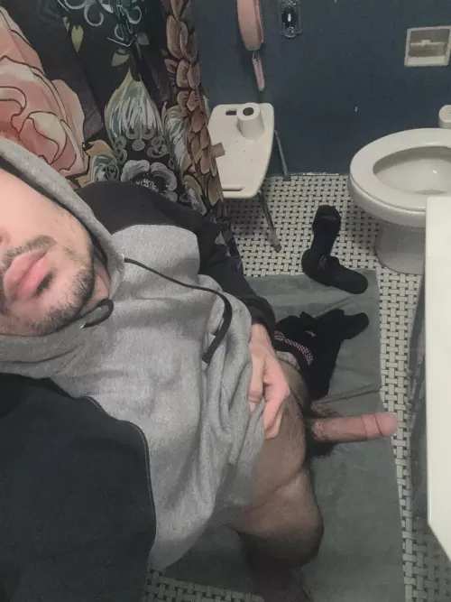 Need a hairy hole to fill🥵