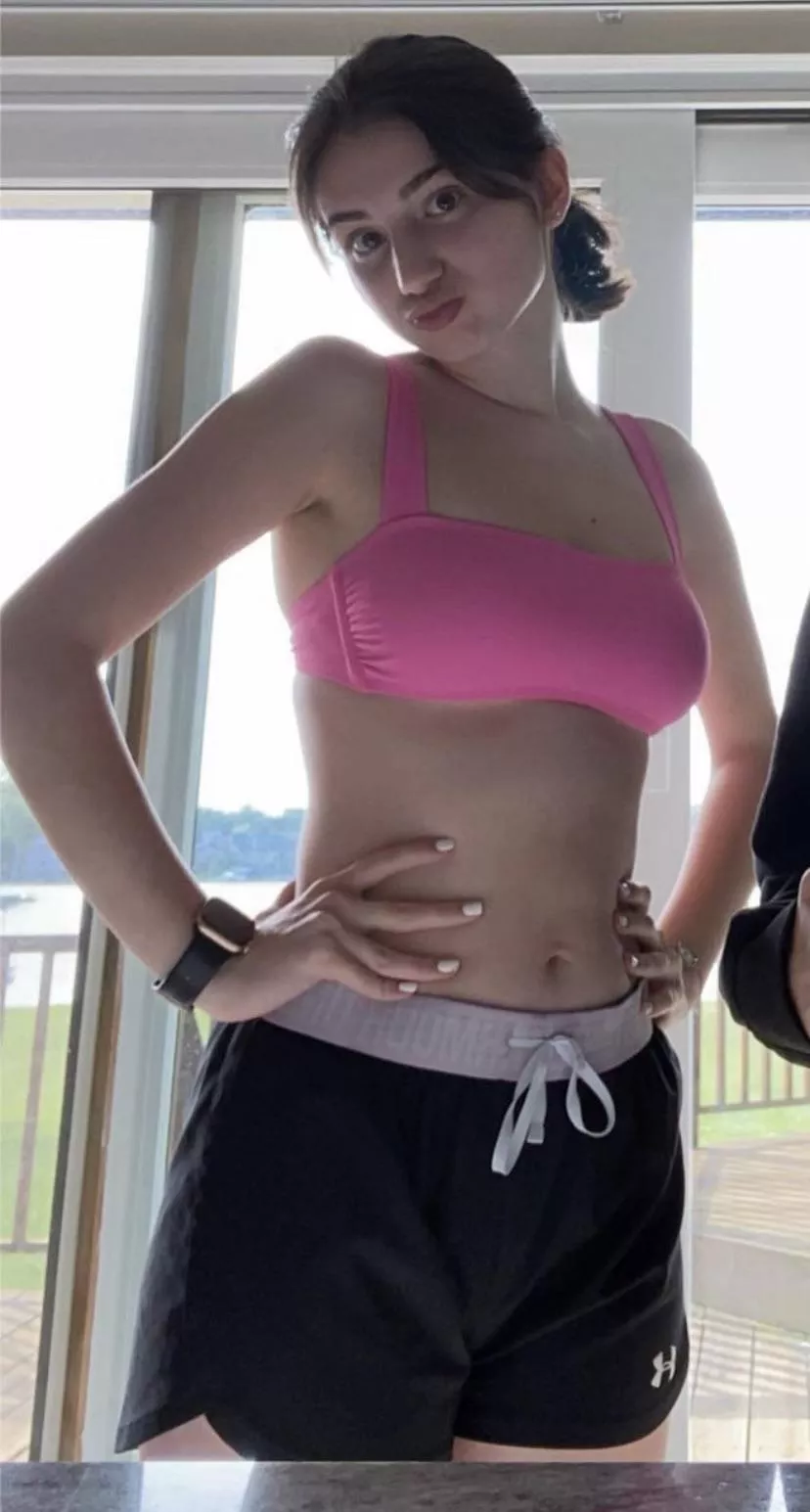 Nice and actually really friendly brunette I met at university:) IUTR