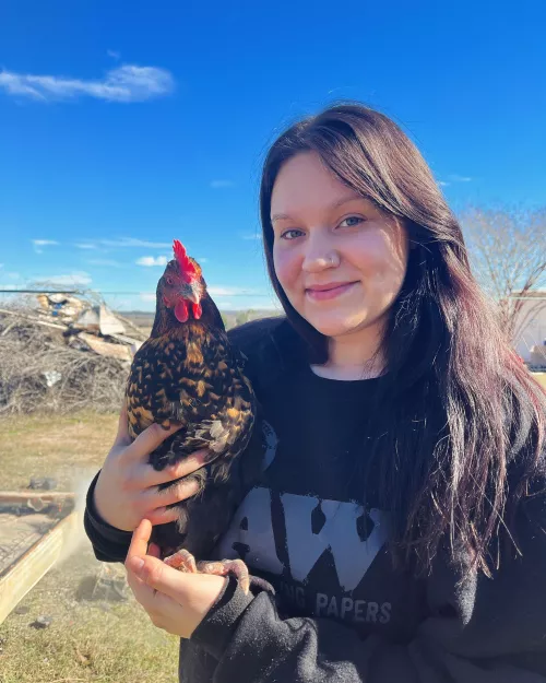 No one has appreciated this pic with the chicken lol I think it’s cute.