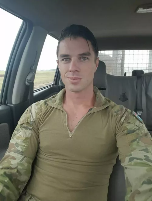 #tbt 2017 Military Days 🇦🇺 who wants a man in uniform?