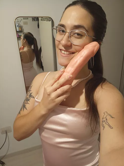 tonight I'm naughty...available to [Sext][rate][cam][pic][vid]