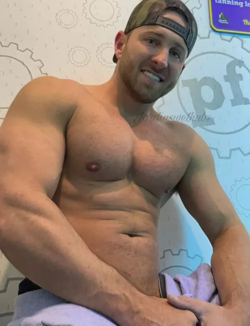 Trying to fight off the dad bod despite having 3