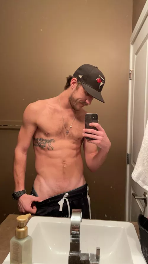 Up early, come back with me? 👀😉