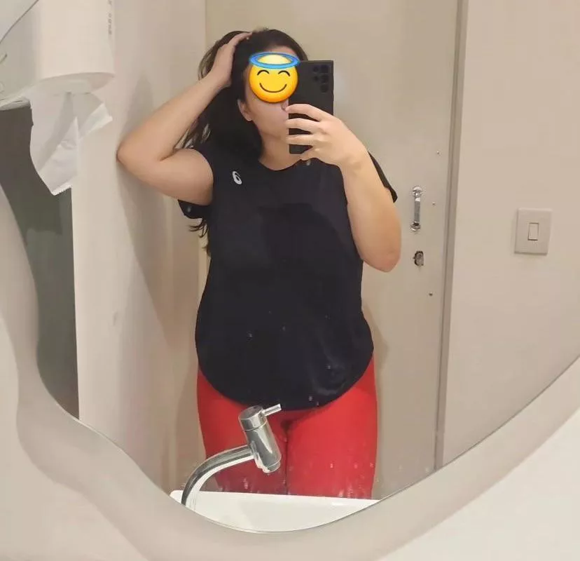 Wanna take those clothes off me 😏