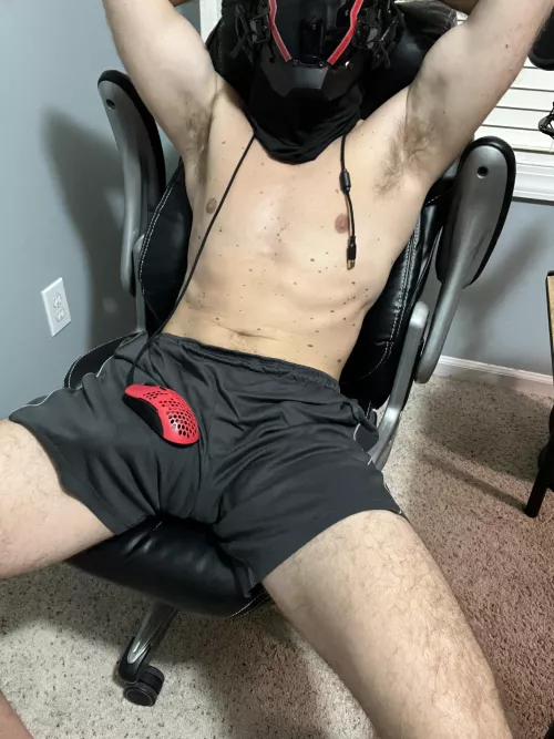 We can use the mouse while we fuck(29)