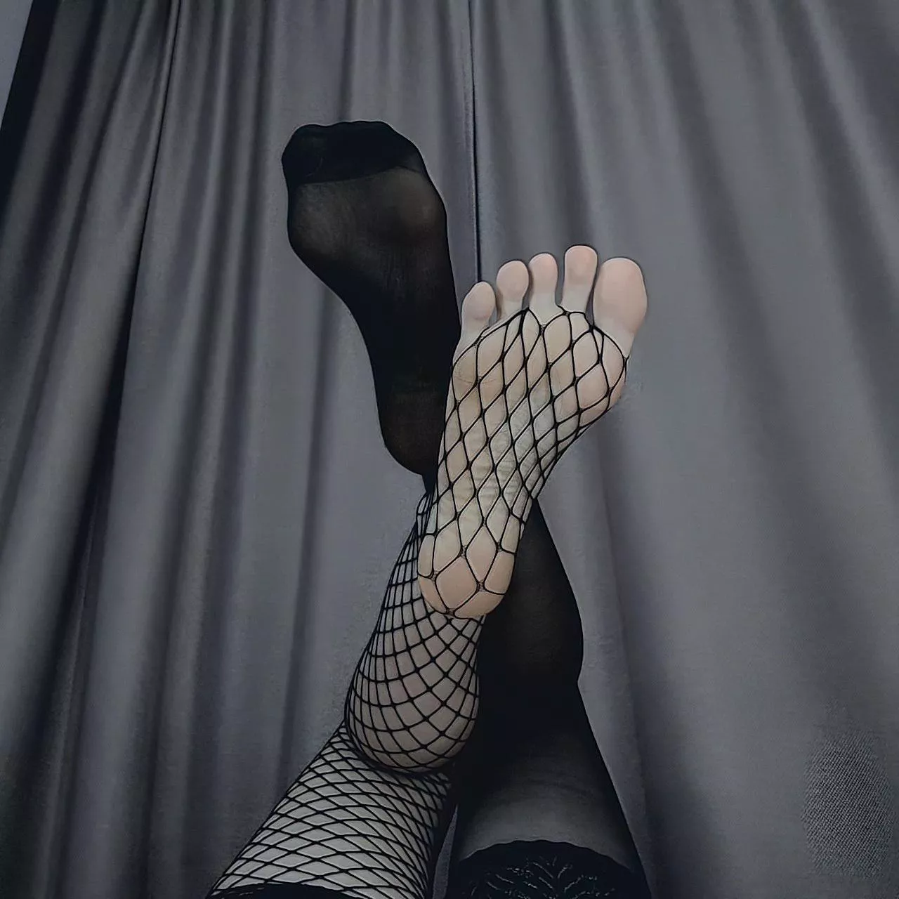 what do you think about these feet? [OC]