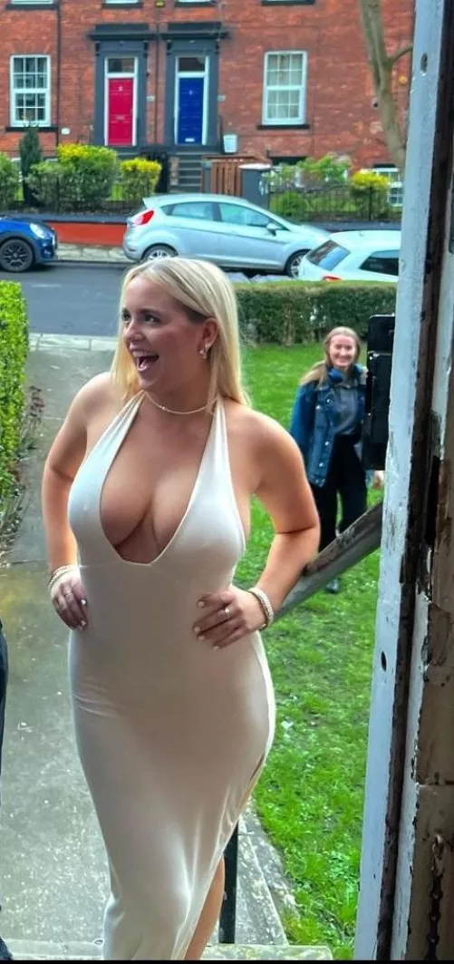 Alot of cleavage too