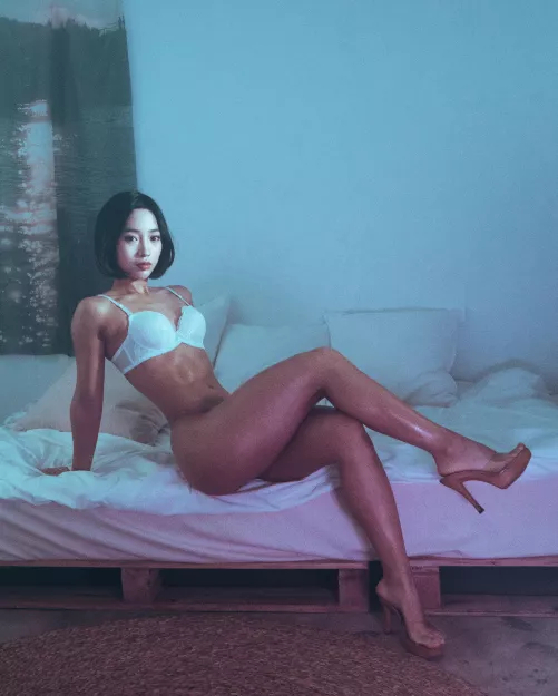 Another photo of “Booty Queen” from our photoshoot 2 winters ago