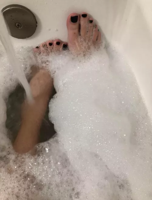 Bath feet😊