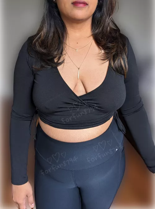 Beauty comes in all shapes and sizes. Celebrate your uniqueness and love yourself fiercely! 💕