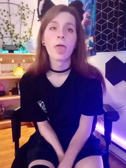 Can I be you're kitten? 🤤🥰