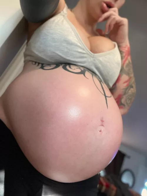 Could use more lube on this belly, don’t you think?