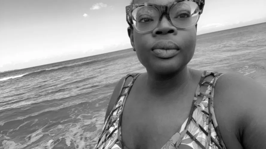 Currently away on vacation. Loving the tropical life 😍