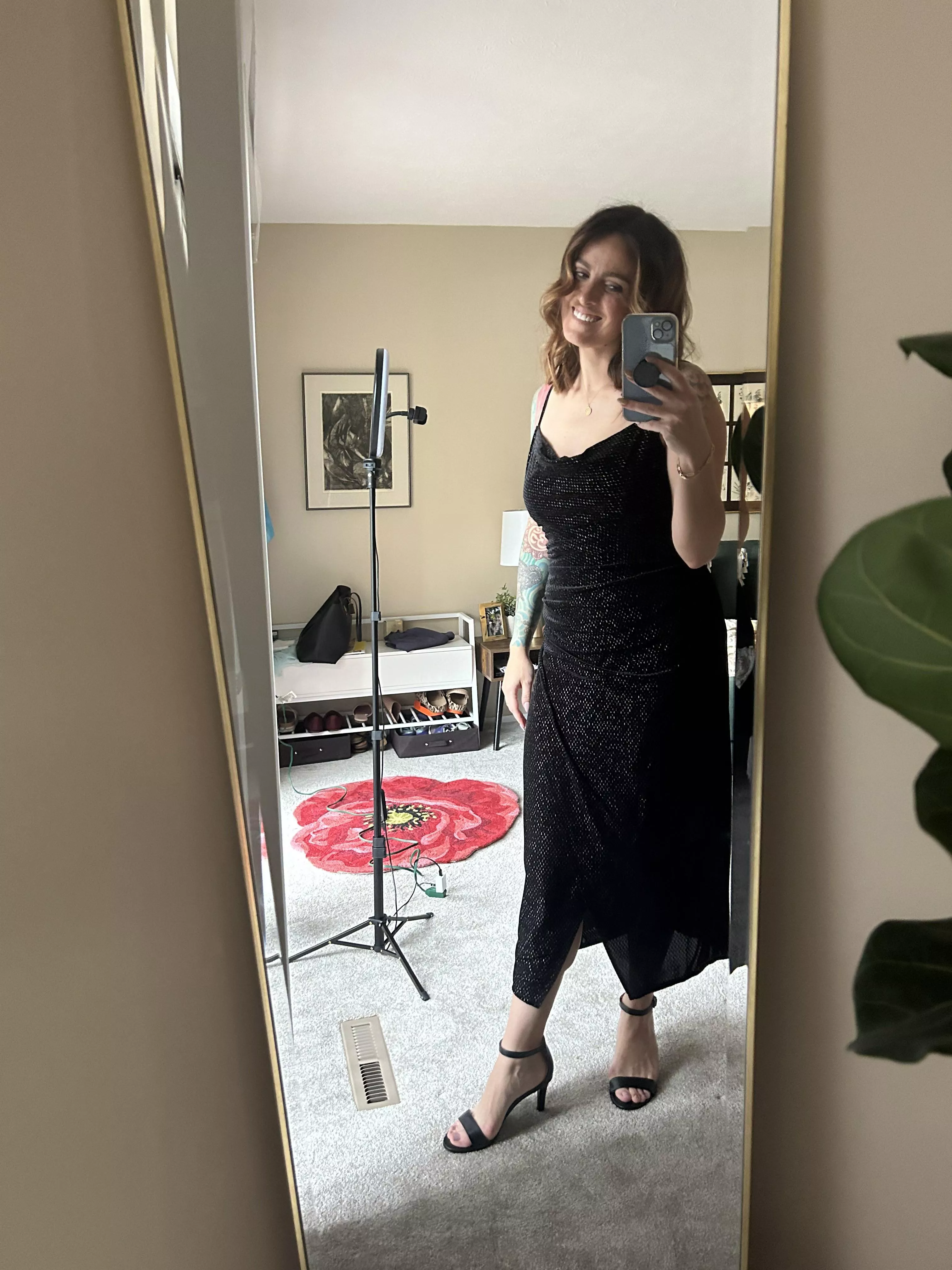 Do you like my high heels? [f]