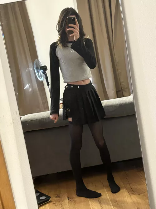 First post, please be nice. I was very nervous to post this owo